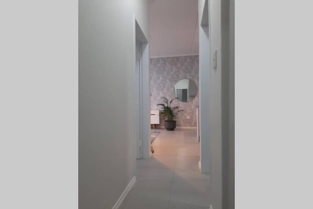 Mikeys Place On New: 2Bed2Bath No.1 With Free Wifinetflix Midrand Exterior photo